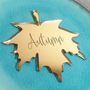 Specchio dorato Segnaposto per matrimonio autunnale Foglie d'acero Segnaposto Foglie tagliate al laser Segnaposto per il Ringraziamento Foglie tagliate al laser Foglia d'acero in legno