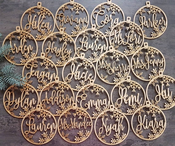 Custom Christmas baubles personalized CHRISTMAS pendants in wood ornament laser cut names CHRISTMAS gift tags with name wood Christmas Decor