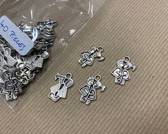 40 Charms couple in love, small metal alloy pendant