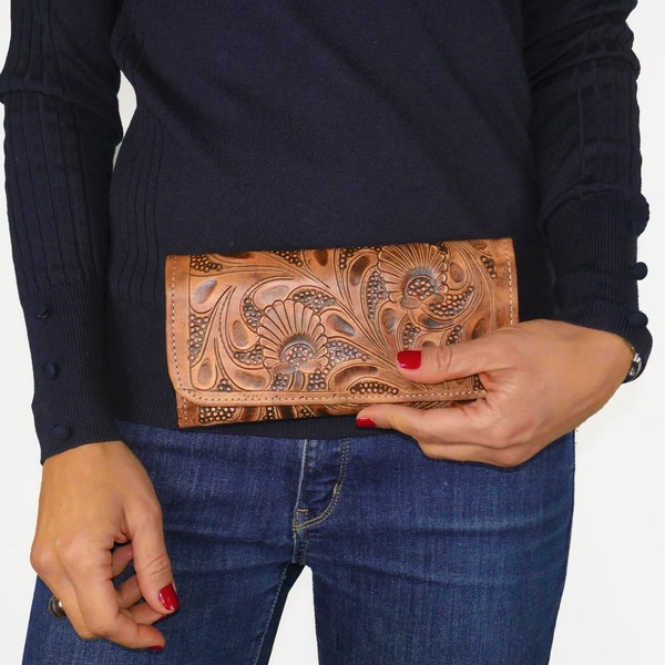 Handmade carved leather woman wallet • woman leather wallet - Gifts for her