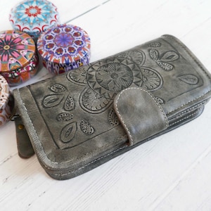 Cartera de mujer de piel tallada a mano, cartera de piel de mujer, regalos personalizados para ella