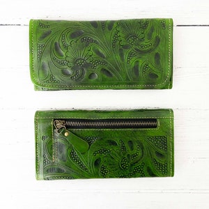 Portefeuille pour femme en cuir repoussé • portefeuilles pour femme • porte-monnaie pour cartes de crédit • cadeaux pour elle