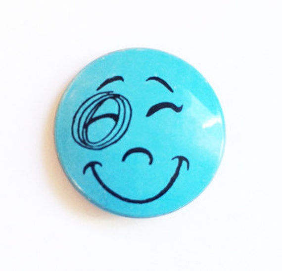 Cool RARE Vintage Iconic Blue Smiley Face Button … - image 1
