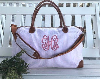 Cottage Weekender Bag, Seersucker Weekender, Monogrammed Bag, Overnight Bag, Travel Bag, Cary-On Bag, Bridesmaid Gift, Graduation Gift