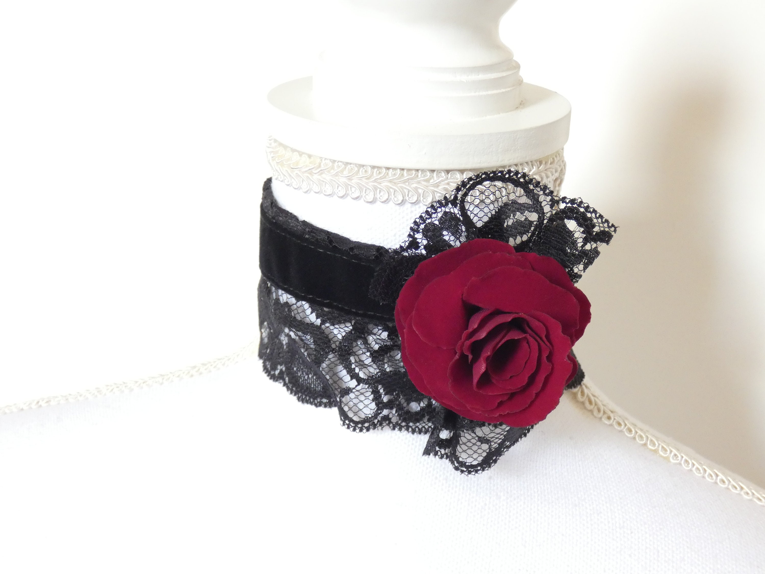 Handcess Collana girocollo nera con ciondolo di cristallo collane gotico cava fiore girocollo per donne e ragazze