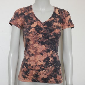 t-shirt das mulheres descoradas | Camiseta feminina tie-dye