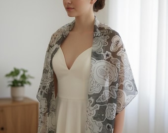 Foulard en soie gris peint à la main
