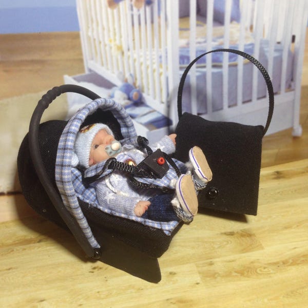 casa de muñecas ooak boy & bebé asiento porta-bebé (azul comprobado) escala 1: 12