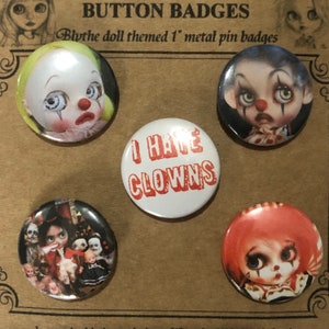 Conjunto de 5 emblemas feitos à mão com botões de metal de 1”, com tema de palhaço da boneca blythe