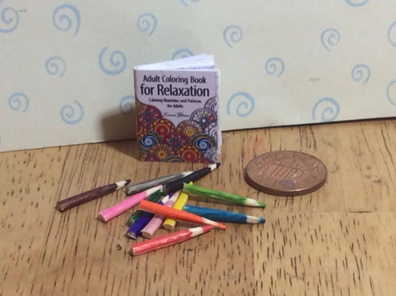 COLORING BOOK AND CRAYONS DOLL HOUSE MINIATURE