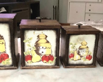 Ensemble de bidons en bois avec moulin, pommes et poires fabriqué au Japon vintage