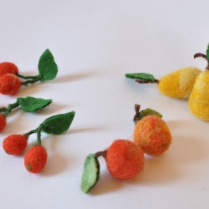 Mini Fruits Set of 6 Apple Pear Cherry Felt Miniature Dollhouse Apples Cherries Kitchen Play Food Set Felted Pretend Montessori Wool Decor