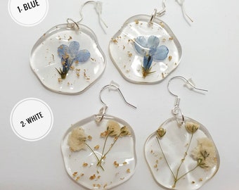 EARRINGS Resin and real FLOWERS, BLUE or White Flowers, each of the Earrings is Unique, for Pastoral Wedding or just a Floral Mind