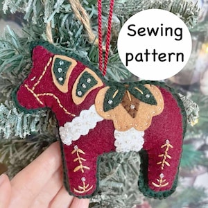 Dala horse Christmas ornament - Felt Sewing Pattern and tutorial
