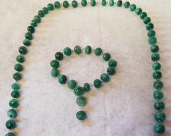 Vintage Green Stone/Agate Beaded Necklace and Bracelet set