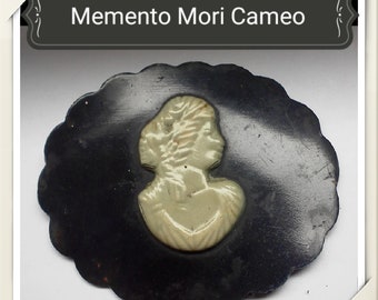 Early Victorian Gutta Percha and Celluloid Cameo Momento Mori Mourning Brooch