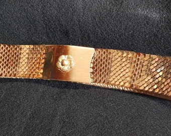 Groovy  Gold Metal Snakeskin Scales Stretch Belt With Floral Buckle 1960's