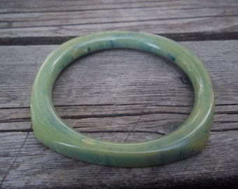 Bakelite Bangle, Gorgeous Square, Marble, Spinach Green Bakelite Bangle, Simichrome Tested Perfect for Spring/Summer