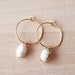 Opale ovale, créoles cerceau or, cadeau pour femme, bijoux minimalistes, petit pendentif opale