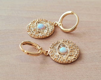 Créoles médaille mauvais oeil, perle d'opale, boucles d'oreille bohème, cadeau maman