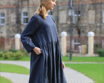 Linen Dress Layla / Smock style linen dress with long sleeves and pockets