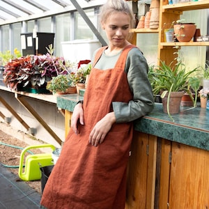 Linen pinafore apron, Square Cross Linen Apron, Washed apron with deep pockets, Linen