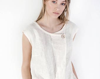 Linen top / Linen blouse / Natural linen blouse / Linen shirt / Loose linen blouse with button