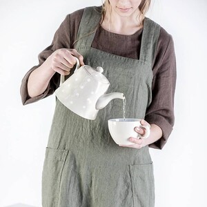 Linen pinafore apron Sophia / Square cross linen apron