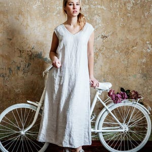 Summer linen dress / V neck linen dress / Linen dress with belt / Summer dress / Linen dress / Linen sundress / Maxi dress/ Swing dress image 3