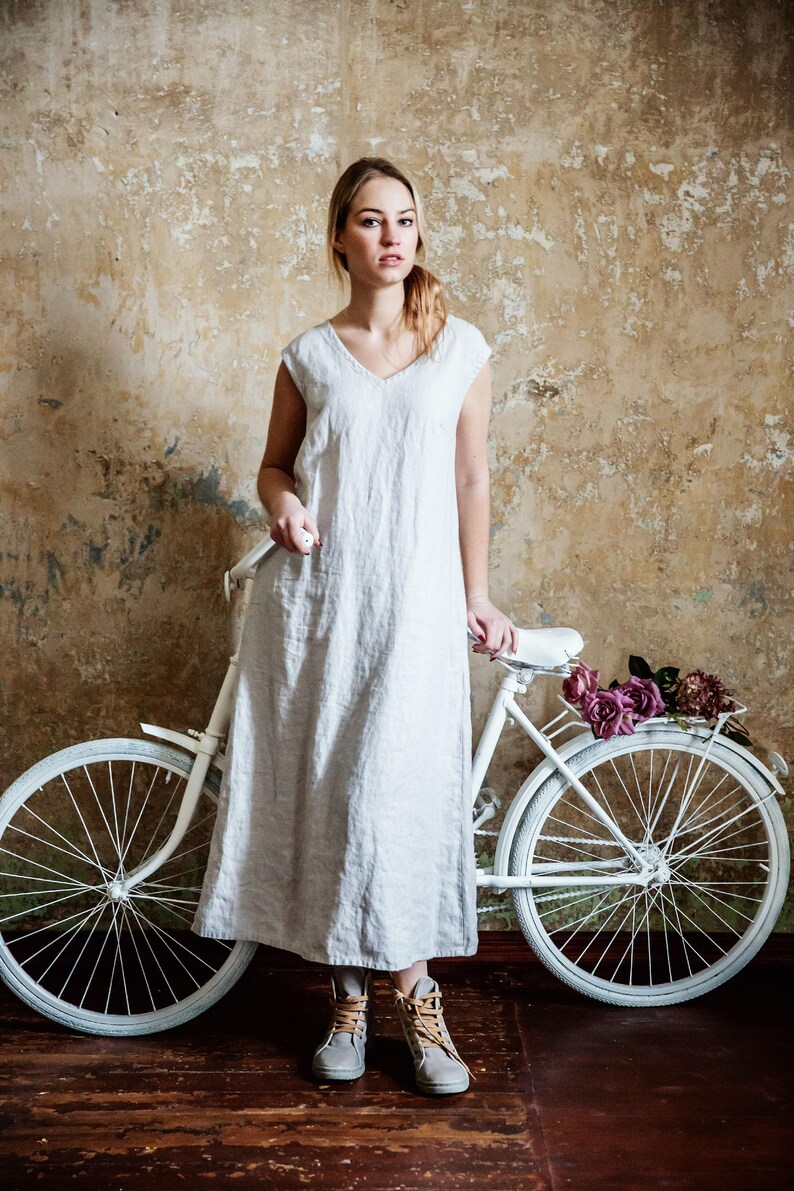 Summer linen dress / V neck linen dress / Linen dress with belt / Summer dress / Linen dress / Linen sundress / Maxi dress/ Swing dress image 3