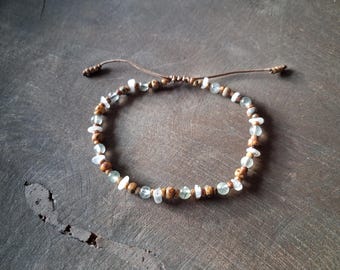 Set di braccialetti a strati con perline Boho fatti a mano / Braccialetti con perline di legno e ciondoli etnici - Italia