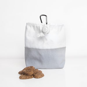 Waterproof dog treat bag, training treat and toy pouch, practical gift for dog walkers, new puppy gift, dog walking essential - Grey