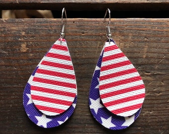 Boucles d’oreilles patriotiques, boucles d’oreilles du 4 juillet, boucles d’oreilles Independence Day, boucles d’oreilles américaines, boucles d’oreilles blanches et bleues rouges, boucles d’oreilles Stars and Stripes