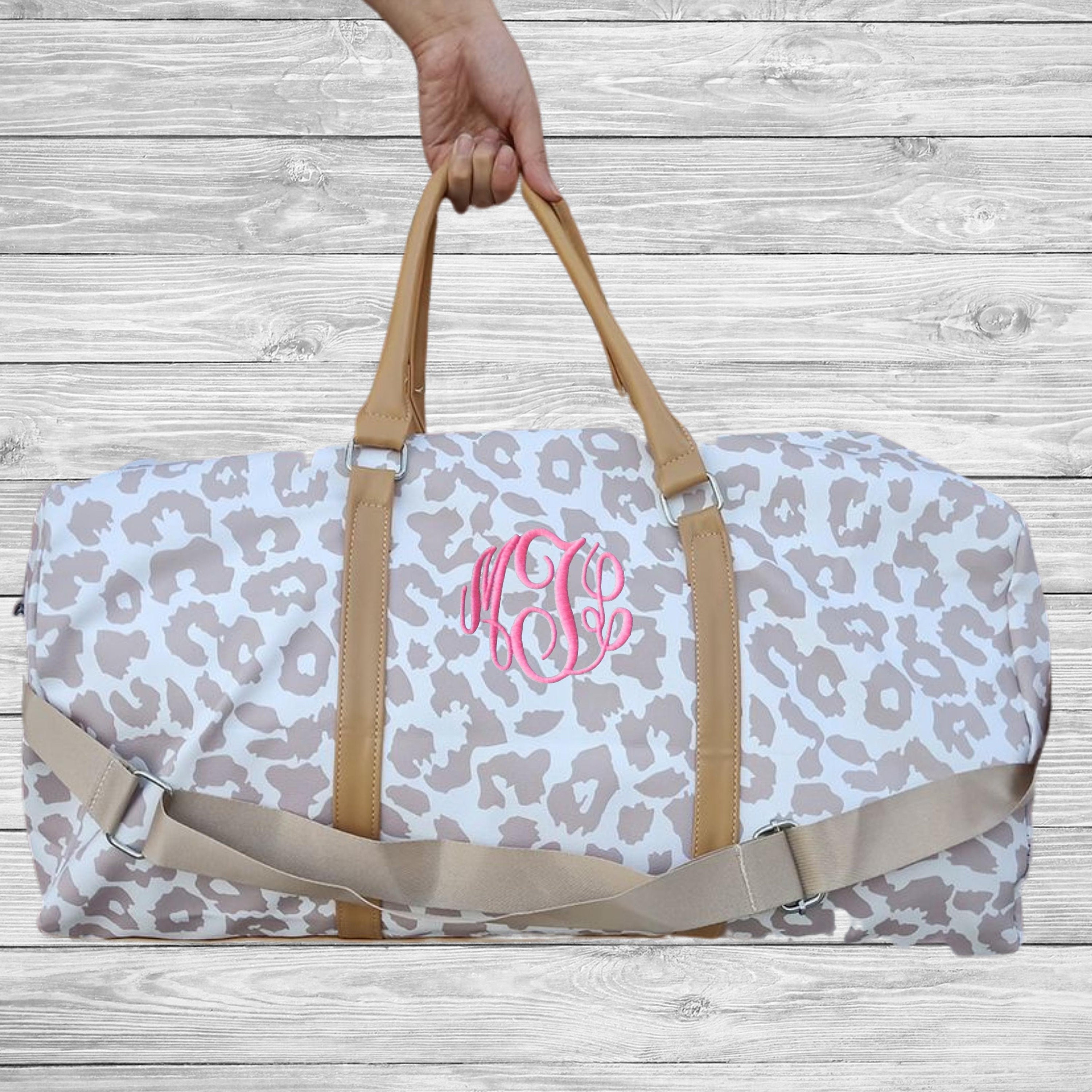 Women PU Leather Leopard Weekender Duffle Bag White Cheetah Duffle Tote  Larege Travel Bag with Shoulder Strap For Travel Holiday