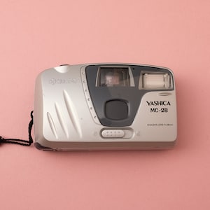 Yashica MC-28 Kyocera Punkt und Aufnahme 35mm Kompaktfilmkamera