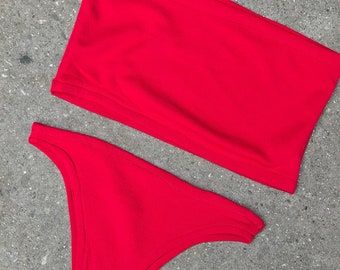 Red High cut bandeau bikini set, bikini, sexy bikini, ropa de playa, traje de baño, fondo descarado, bikini festival, bandeau top