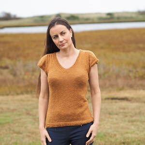 Napatree Tee Virginia Cotton Rayon Hand Knit Sweater Light Rust Brown Adult 36 91cm Chest image 2