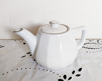 Teapot, bistro coffee maker in white porcelain and silver, vintage French, Apilco