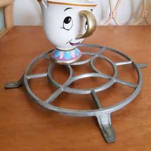 Vintage 50s aluminum trivet