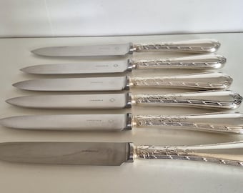 6-teiliges Set Christofle-Tafelmesser, Klinge aus Edelstahl und silberner Griff, antikfranzösisch