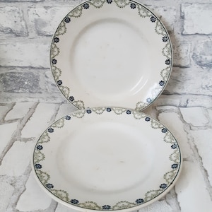 Flat plates in Saint Amand earthenware, ironstone, vintage French, 1950s