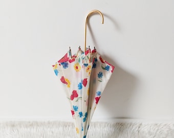 Parapluie enfant vintage , fleuri , en laiton , années 50