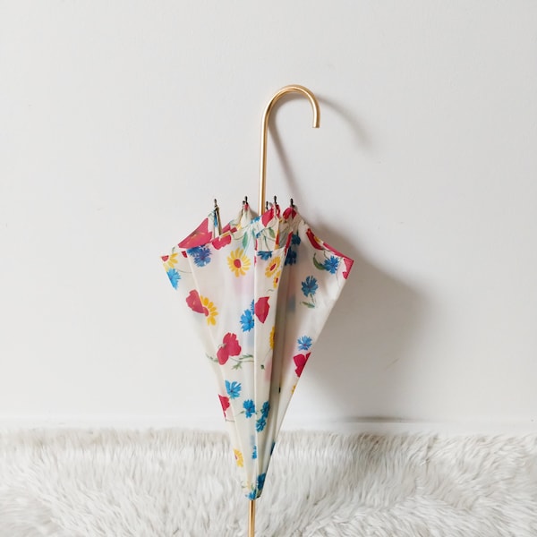 Parapluie enfant vintage , fleuri , en laiton , années 50
