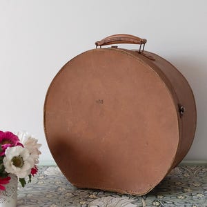 Large antique hat box, vintage French