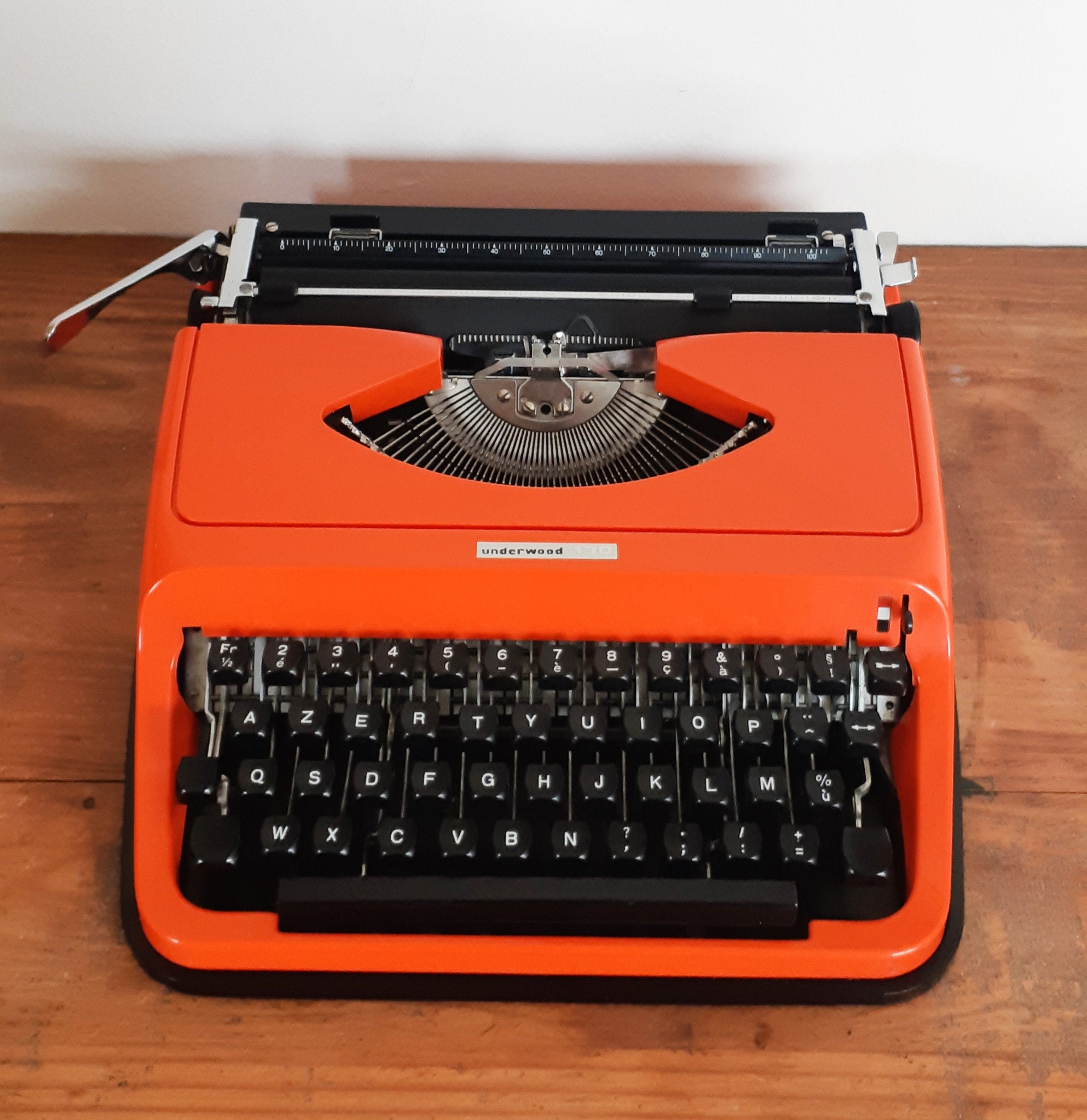 Machine à Écrire Rouge Portative , Underwood 130 Fonctionnelle