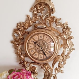 Vintage Französische Goldene Wanduhr im romantischen Stil/Oval/Barock/Rokoko-Stil/Louis XVI-Stil, Marie Antoinette/Quarzuhr