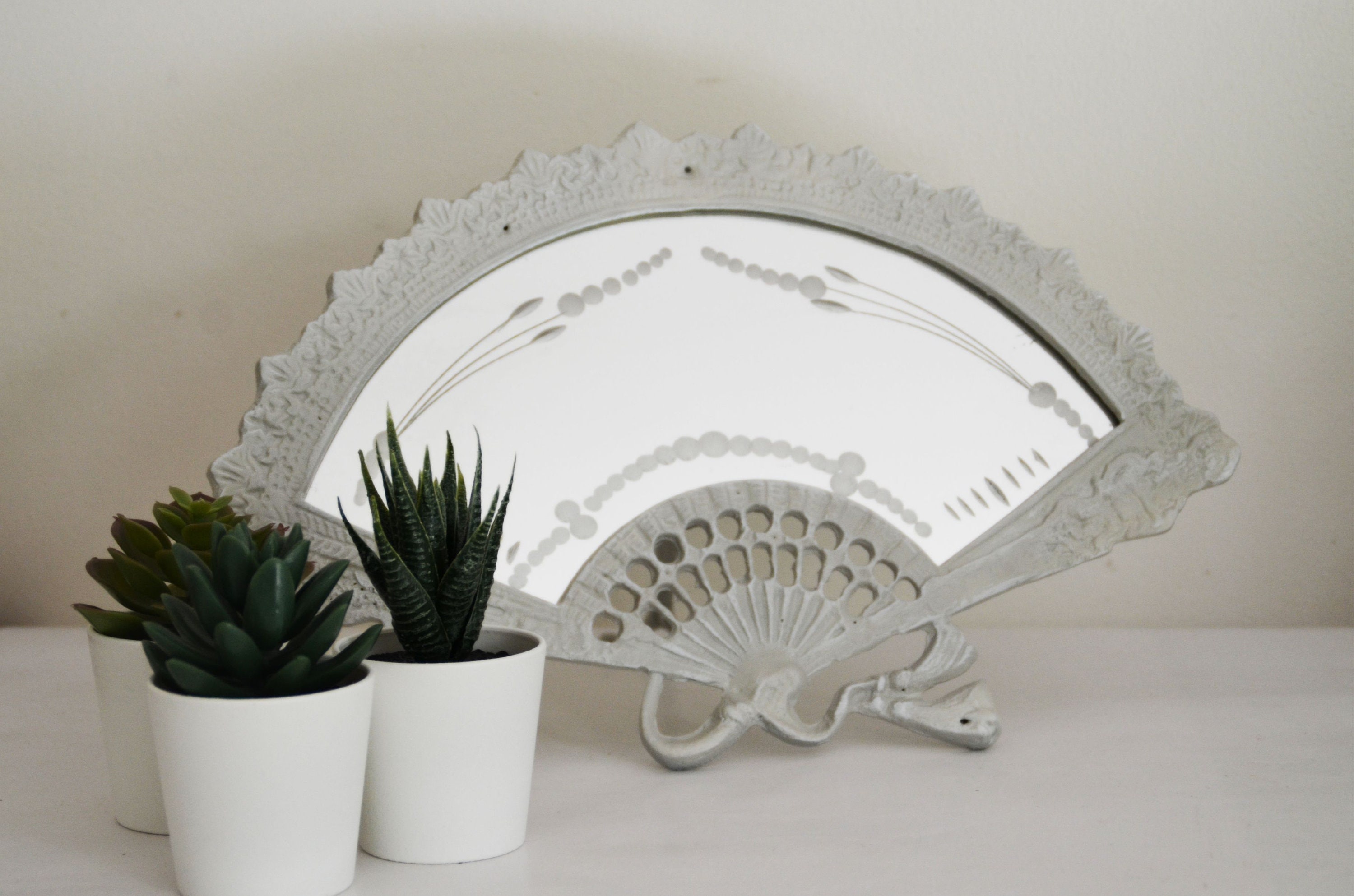 Miroir de Table Forme Éventail Psyché Patiné Lin , Miroir Ciselé Shabby Chic, Gustavien