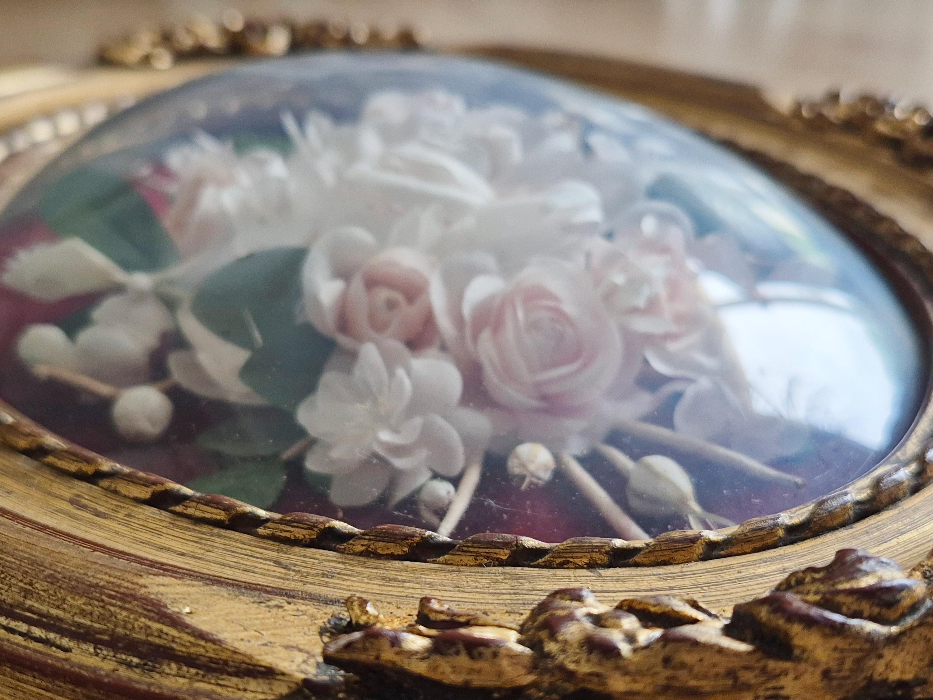 Cadre Photo Ancien Bombé Ovale En Celluloïd, Motif Bouquet De Fleurs, Rare