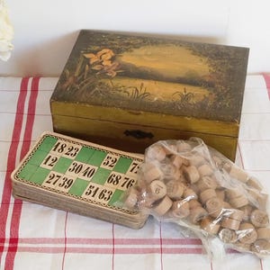 Jeu de loto ancien dans sa boite en bois, numéros en bois, cartes carton, french vintage