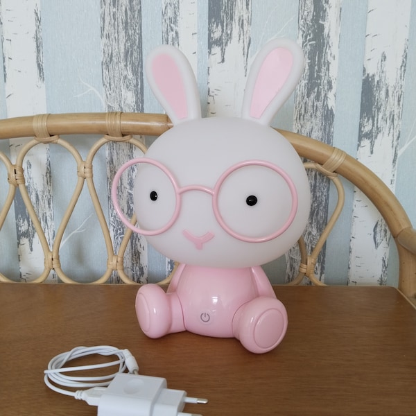 Lampe veilleuse lapin rose à lunettes